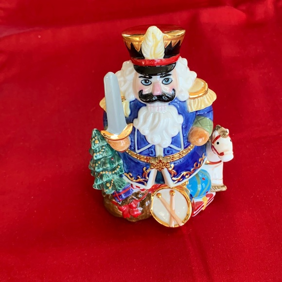 Nutcracker Trinket box figurine - Picture 1 of 3